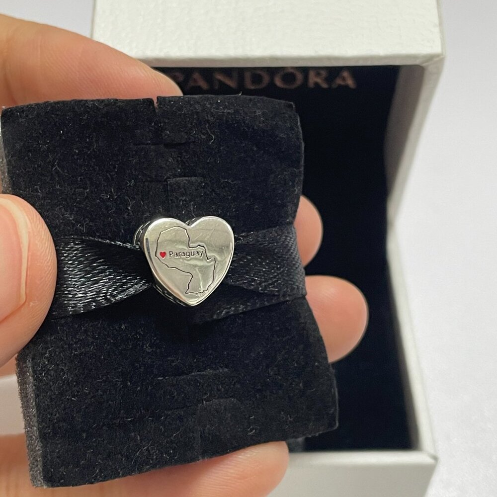 Pandora Paraguay Map Exclusive Heart Charm
